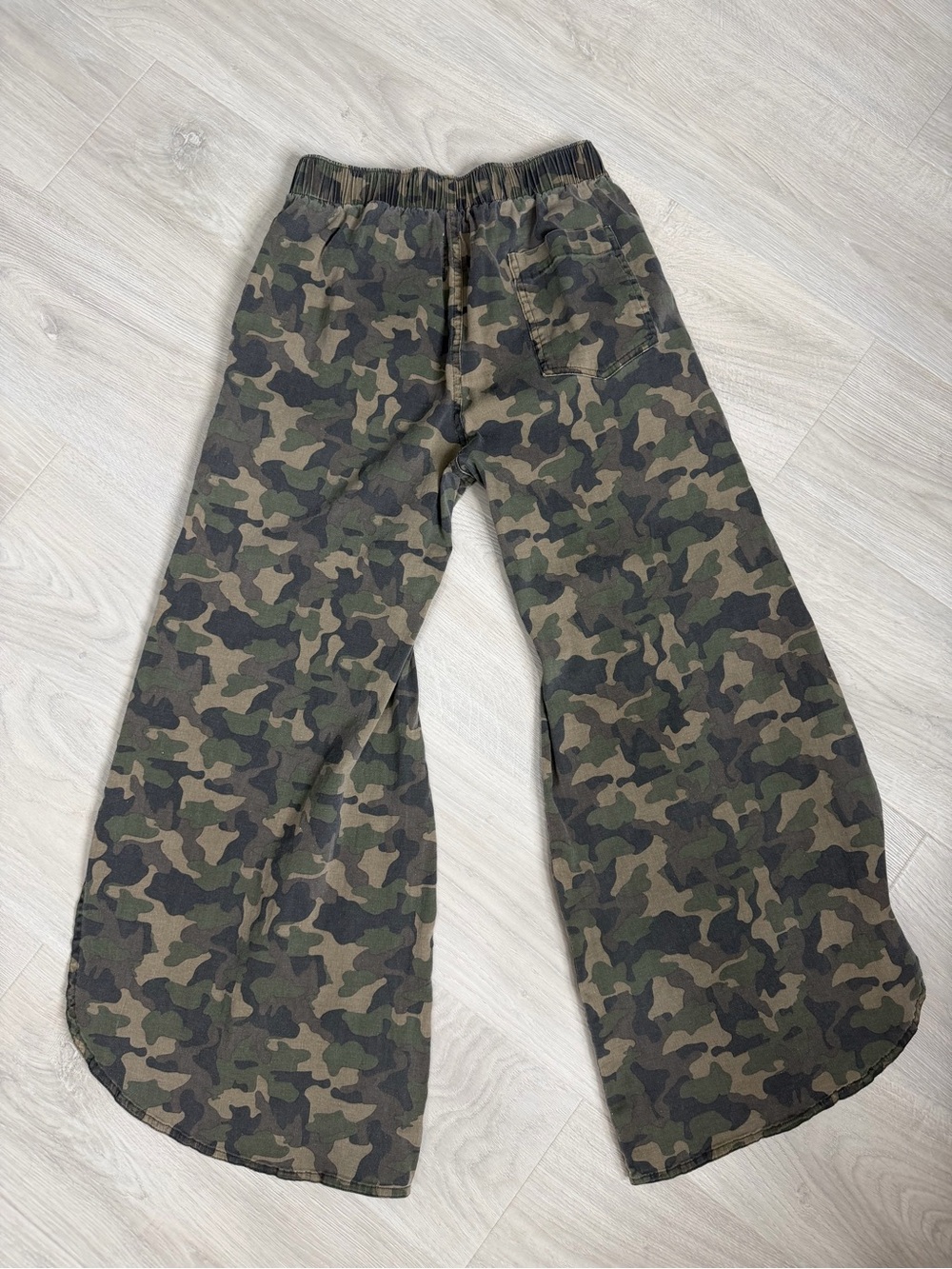 Source Unknown Olive Camo Wide-Leg Pants - Picture 2 of 4